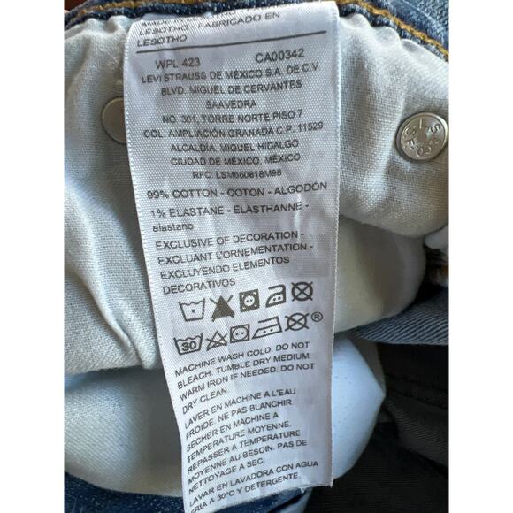Signature Levi Strauss size 30x30 (actual 30x27.5) light-medium wash jeans CUTE! - Picture 7 of 8